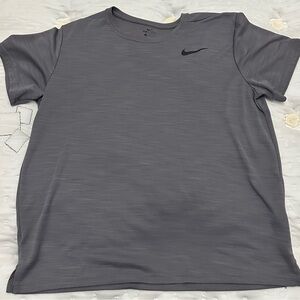 XL Nike Gray Short Sleeve Tee Athletic Performance
